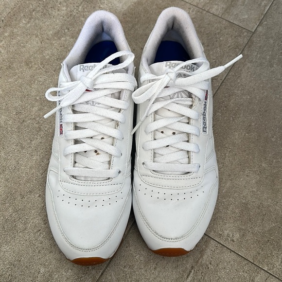 White Reebok Classics - Picture 1 of 4